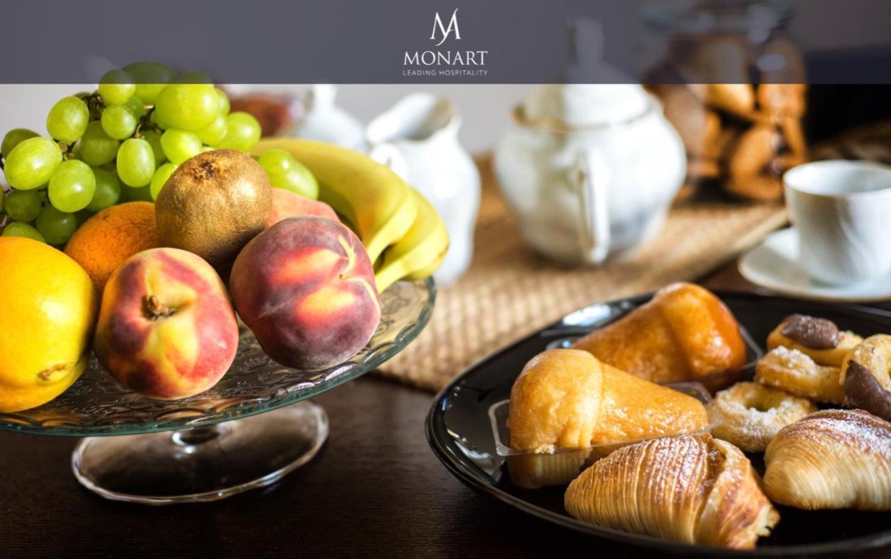 Monart Hospitality Cavour Bed & Breakfast Naples Exterior photo