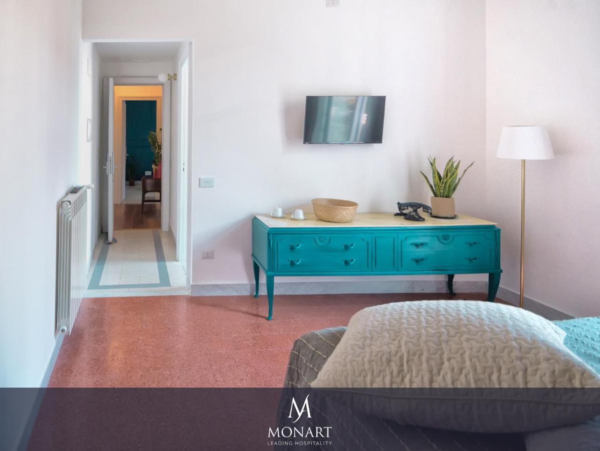 Monart Hospitality Cavour Bed & Breakfast Naples Exterior photo